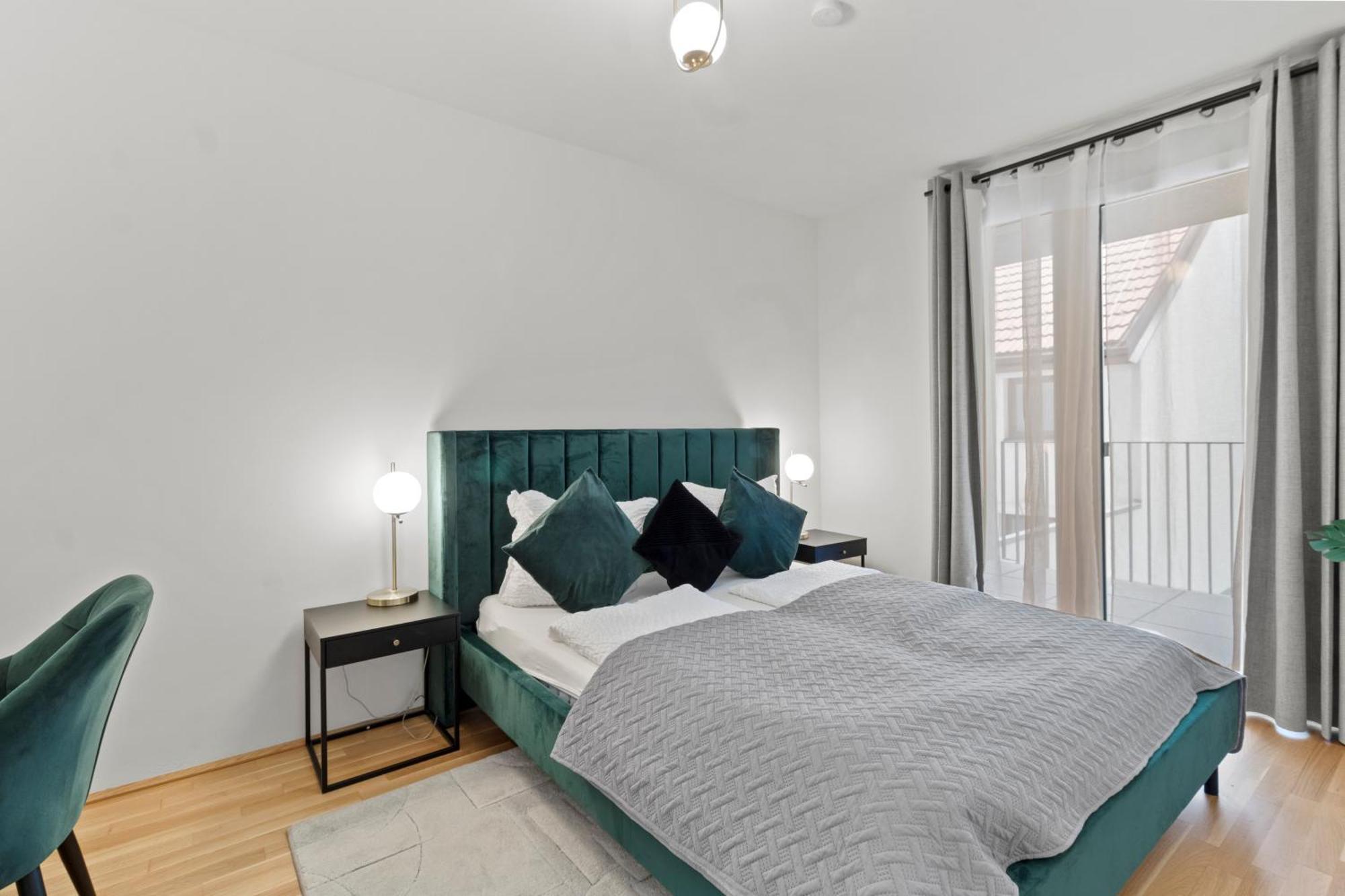 Balcony Apartment I 50 M² I Near City Center Вена Экстерьер фото