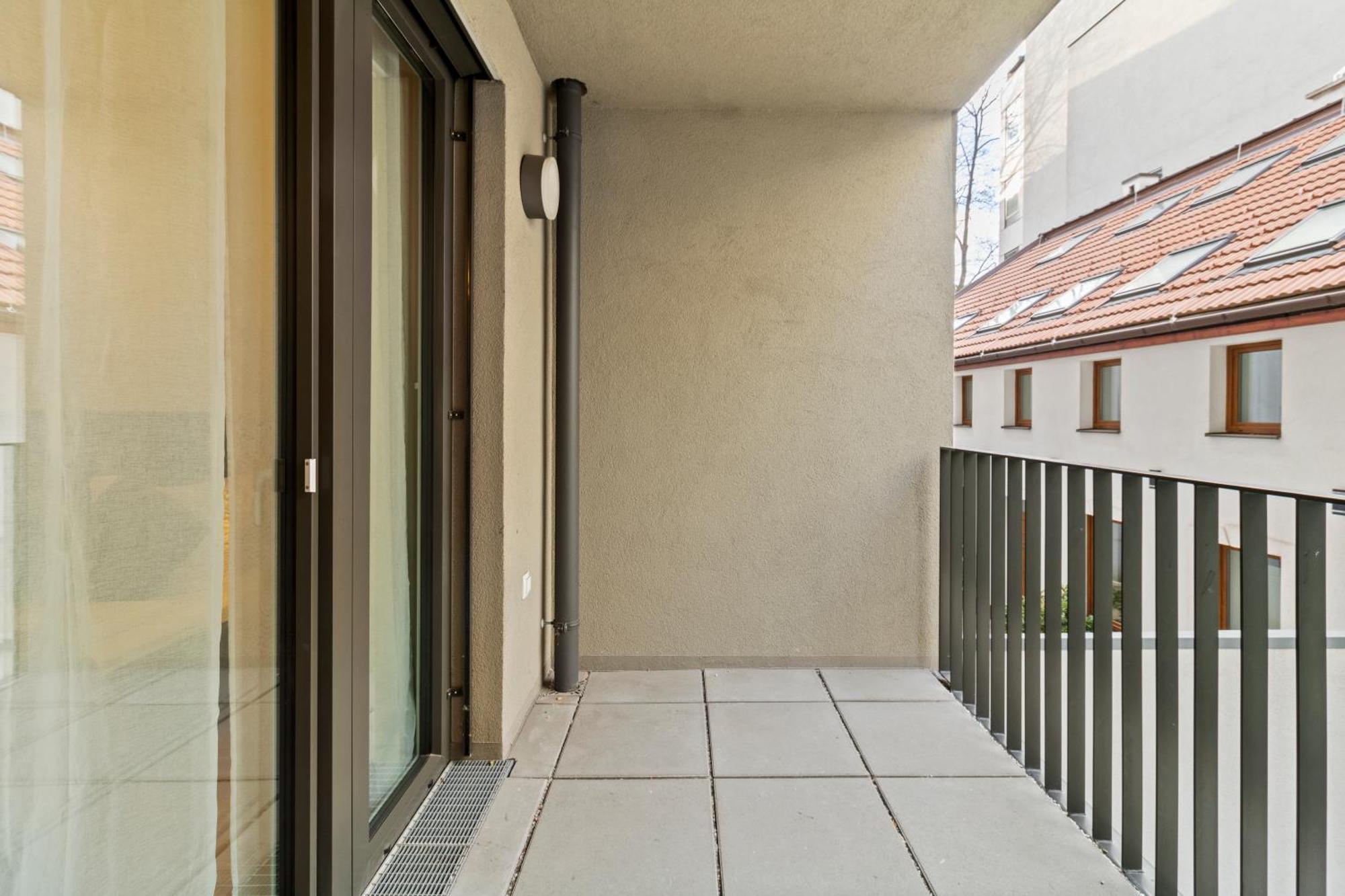 Balcony Apartment I 50 M² I Near City Center Вена Экстерьер фото
